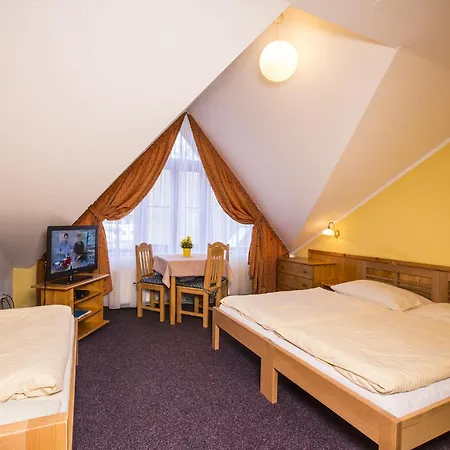 Helena 3*
