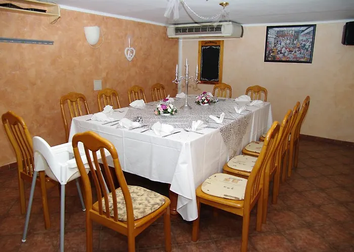 Hotell Helena 3*